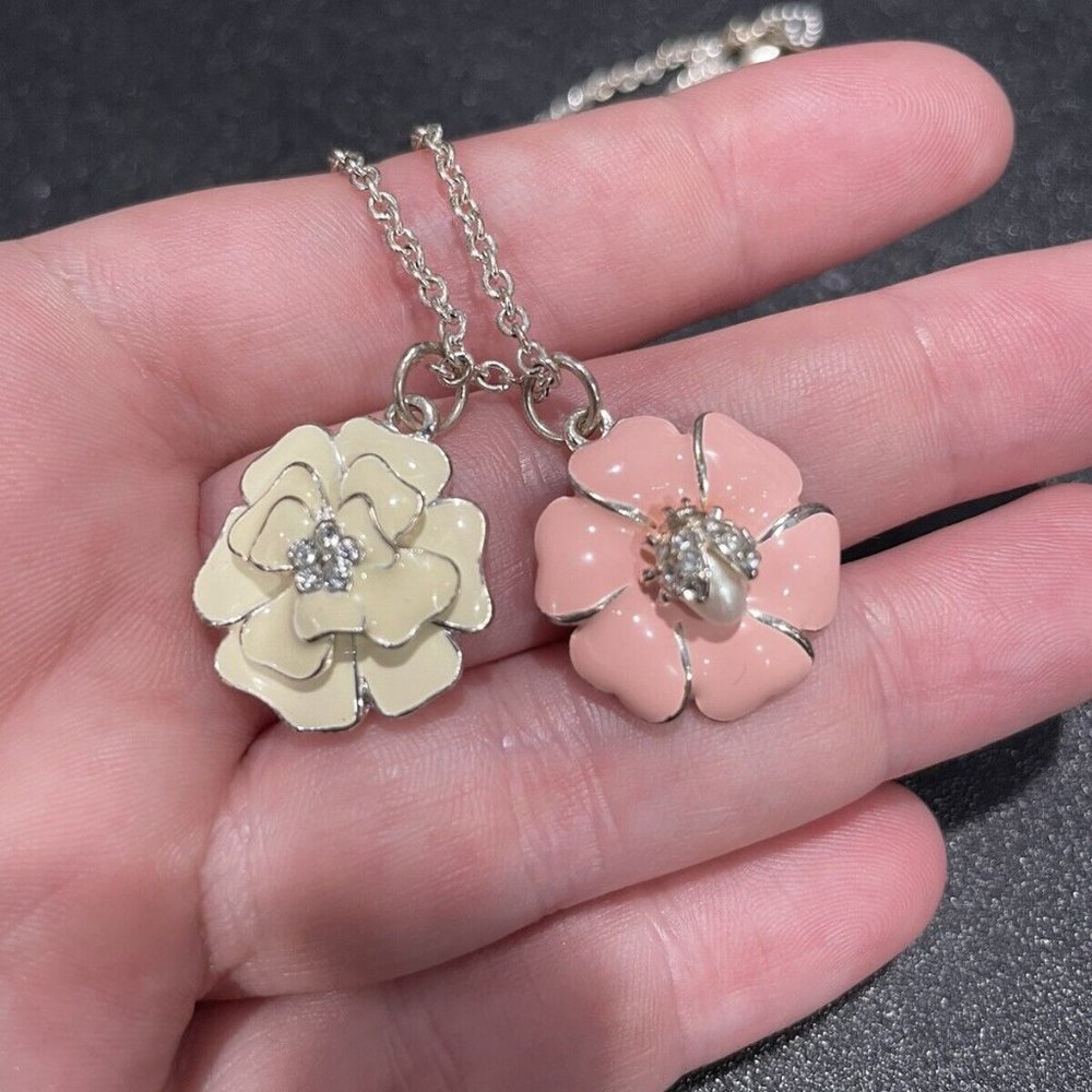 Stella & Dot Charm Necklace With 2 Enamel Flowers